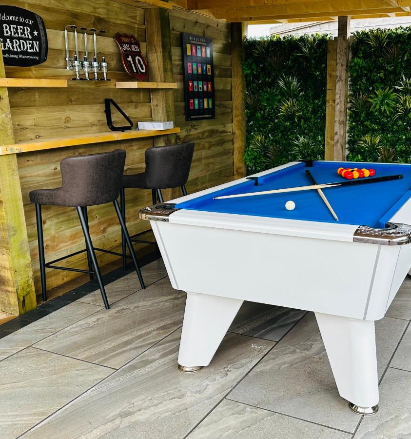 Hazells Farm Sleeps 2 Undercover Hottub And Pool Table * Galston (East Ayrshire)